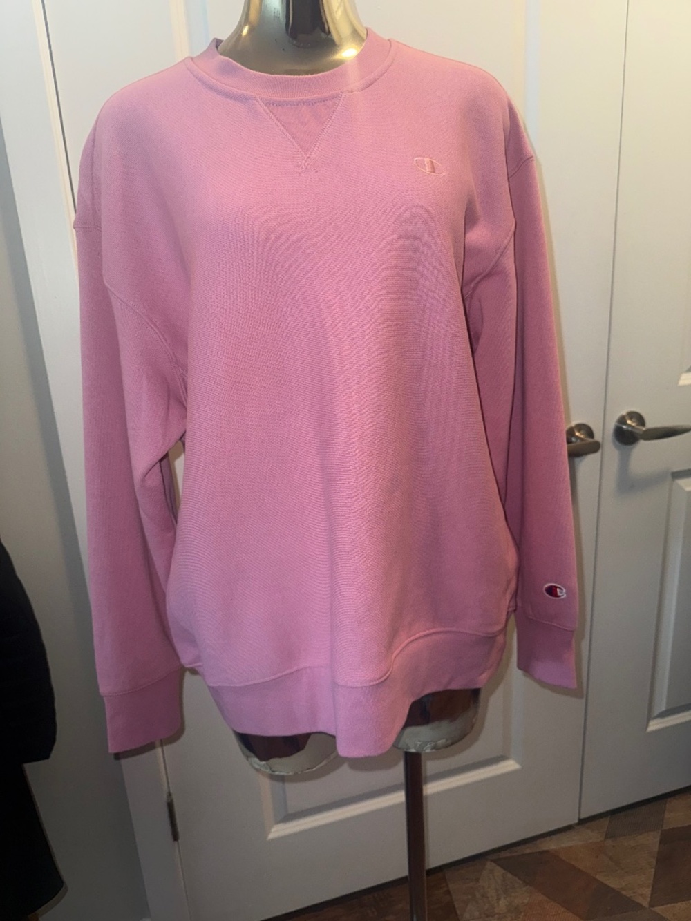 💗 Champion Pink Crewneck Sweatshirt (NEW WITH TAGS)